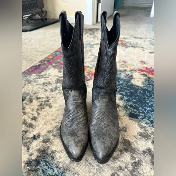 Frye Distressed Black Grey Leather Cowboy Cowgirl Boots Size 8 Womens - Picture 2 of 7